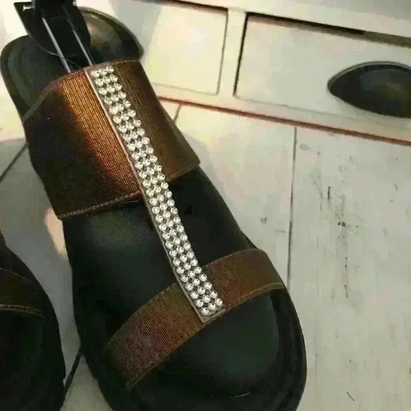 Gorgeous Skechers‎ Wedges Size 8 - Picture 2 of 6